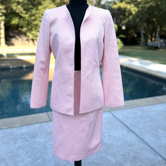 Pretty in Pink! Kasper 2 piece suit skirt set in gorgeous pink! Size 4 - Picture 1 of 4